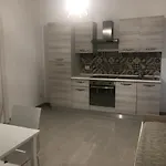 Le 5 מלון דירות 3*