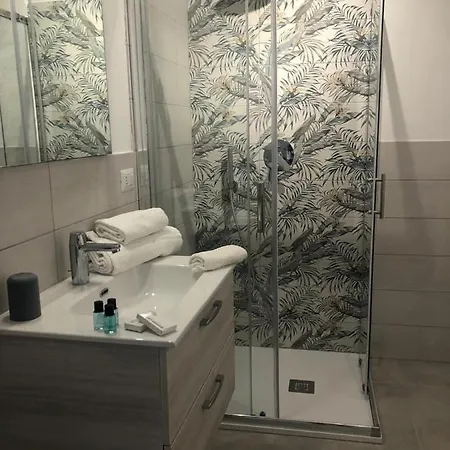 Le 5 Apart Otel Rodi Garganico