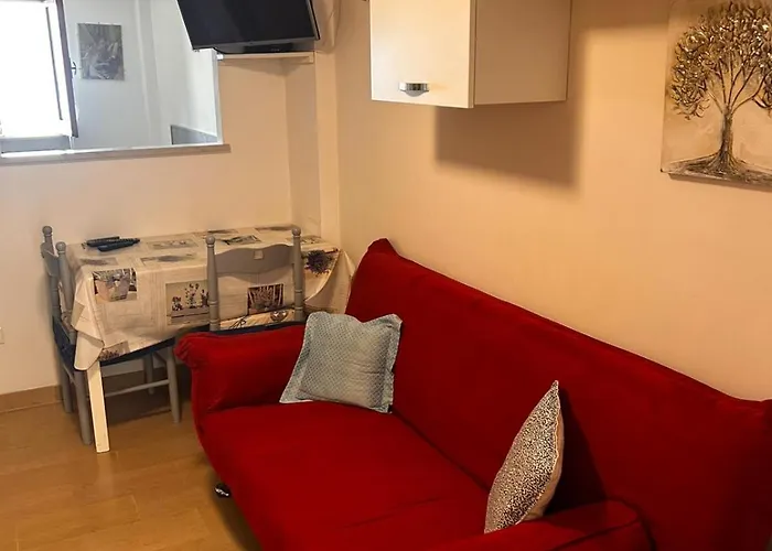 Le 5 Lejlighedshotel Rodi Garganico